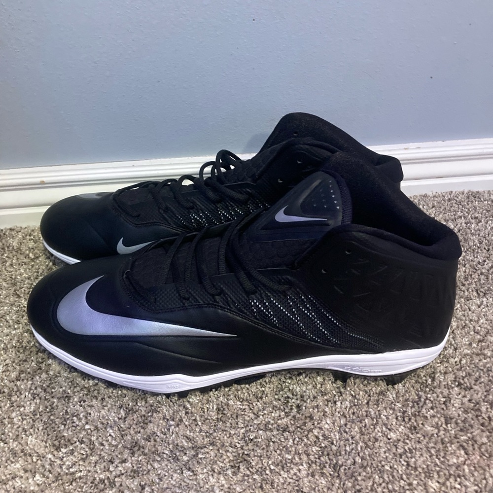 Football cleats